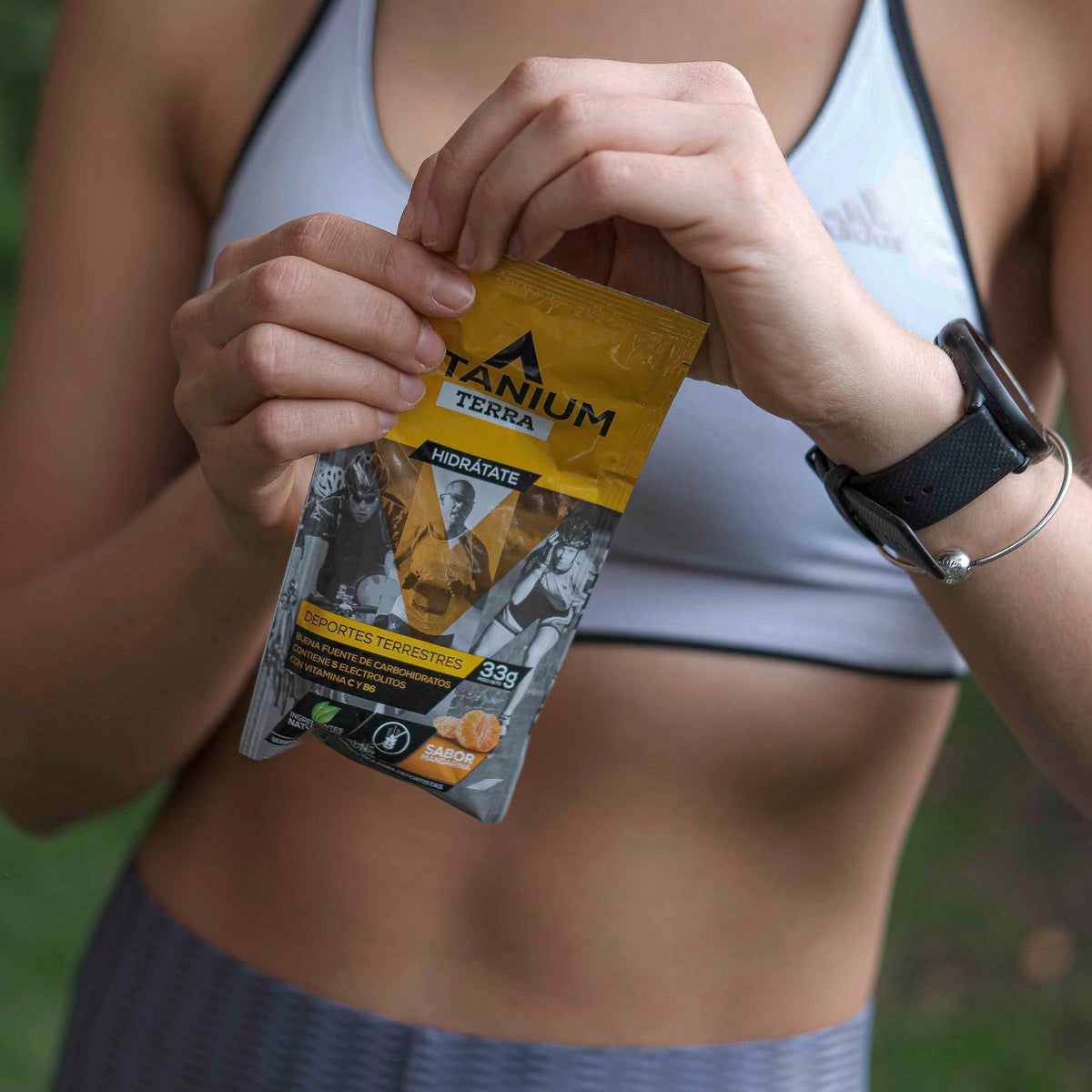 Electrolitos en Polvo TERRA, Caja x 12/25, Sabor Mandarina